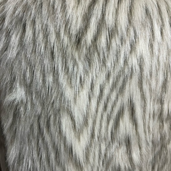 Cynthia Rowley Gray Faux Fur Vest - Picture 7 of 10